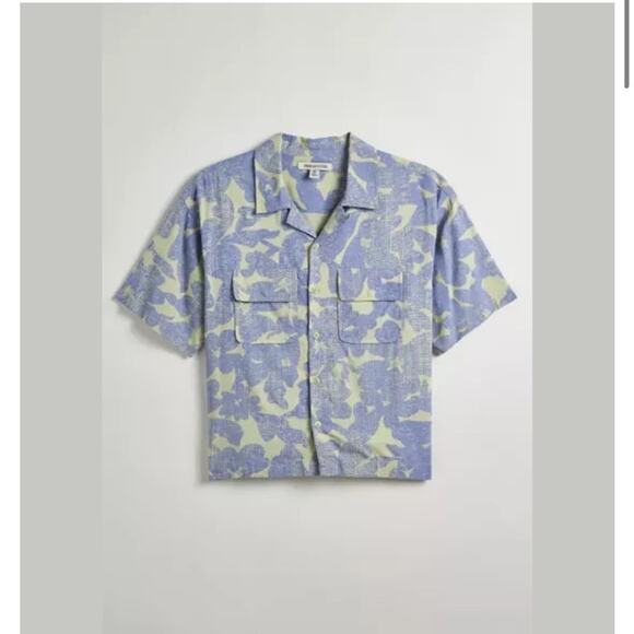 URBAN OUTFITTERS UO JAMIE RAYON SHORT SLEEVE CROPPED BUTTON DOWN SMALL - Picture 1 of 9